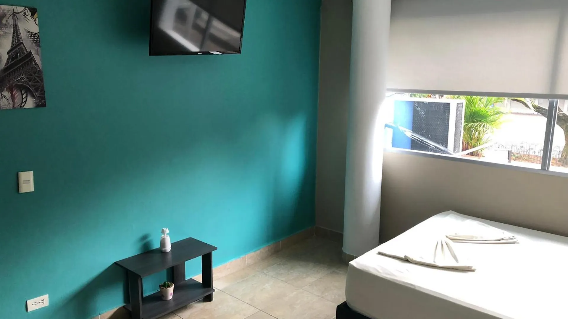 Hotel Aqua Lux Medellín