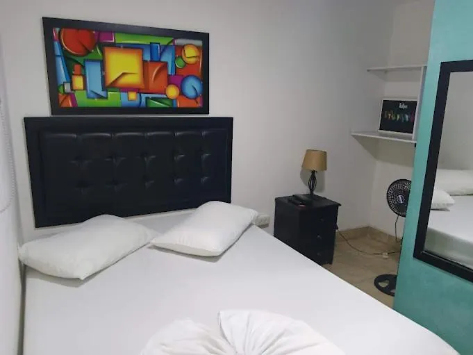 Hotel Aqua Lux Medellín