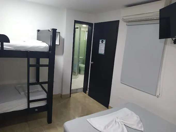 Hotel Aqua Lux Medellín 2*,