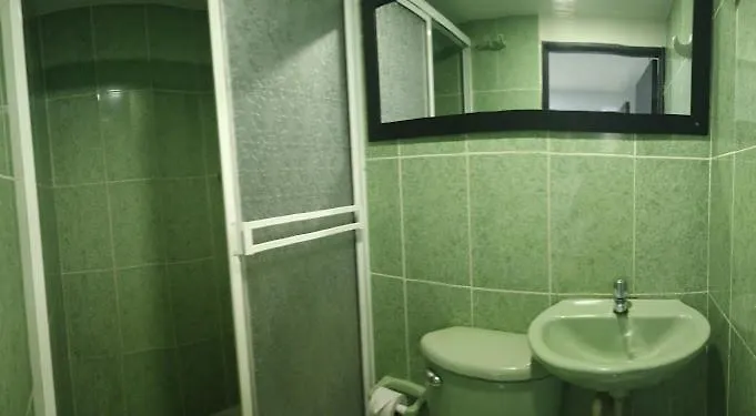 Hotel Aqua Lux 메딜린 2*,