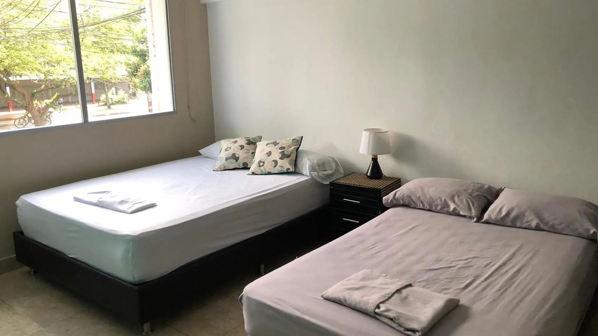 Hotel Aqua Lux Medellín 2*,  Colombia