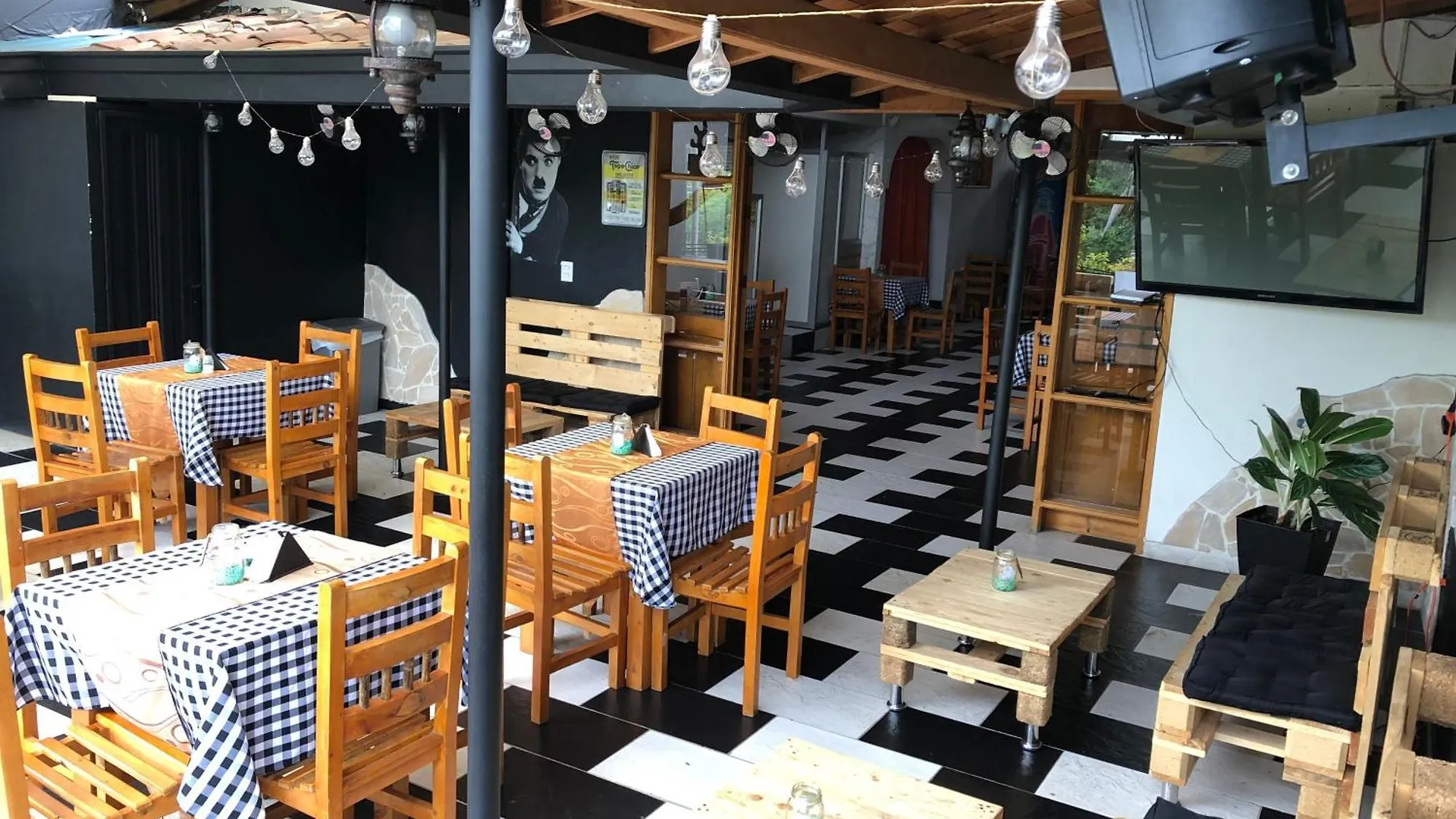 Hotel Aqua Lux 메딜린 2*,  콜롬비아